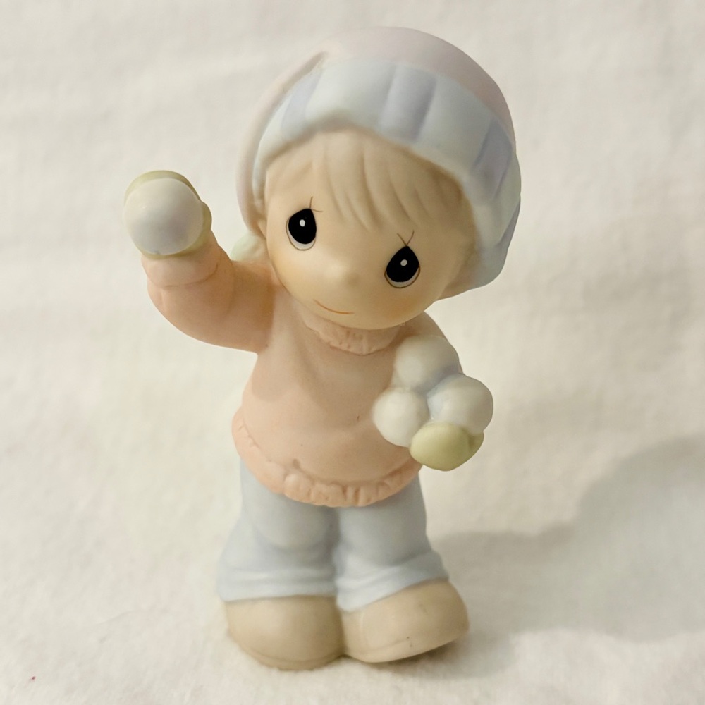 Precious Moments Sugar Town Sammy Boy Snowballs Christmas Figurine 528668 1992